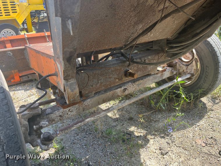 image for item EK8711 2000 Broce RC 350 broom