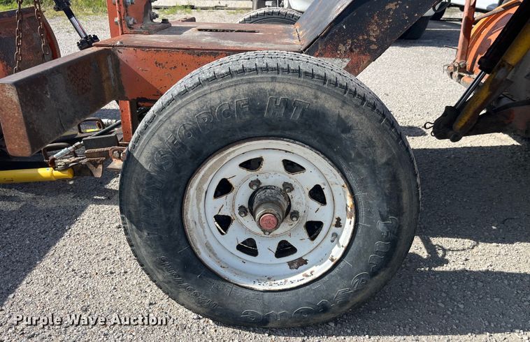 image for item EK8711 2000 Broce RC 350 broom