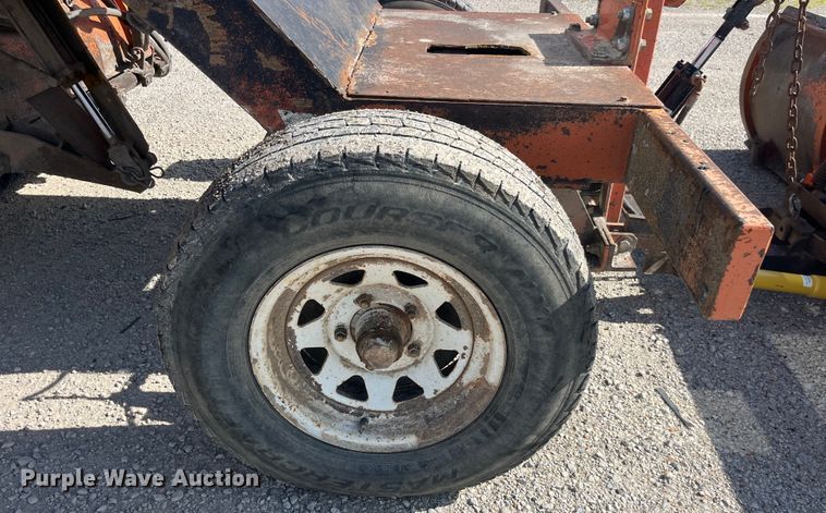 image for item EK8711 2000 Broce RC 350 broom