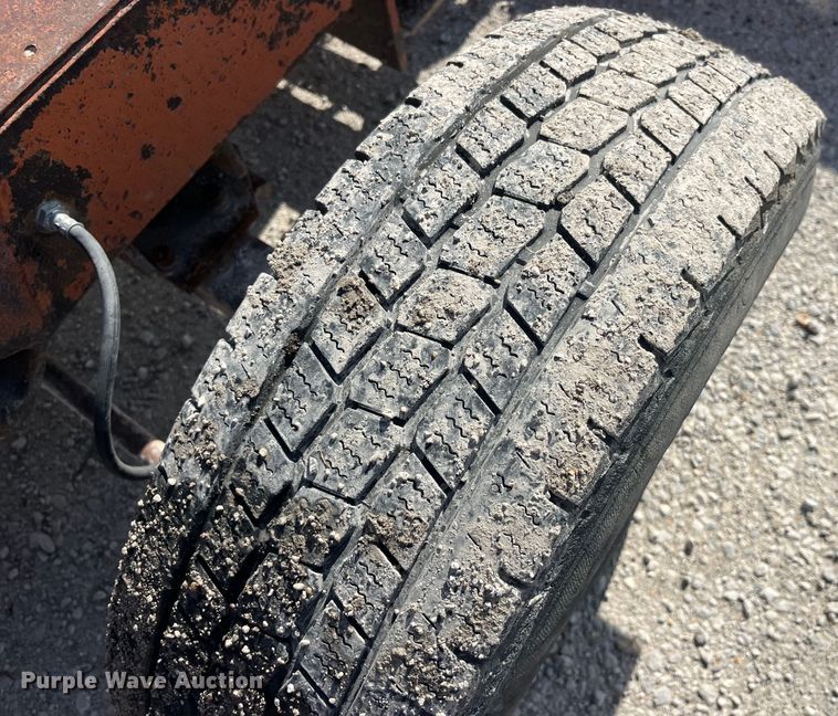 image for item EK8711 2000 Broce RC 350 broom