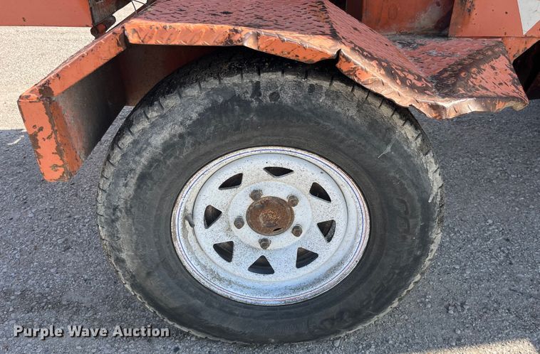 image for item EK8711 2000 Broce RC 350 broom