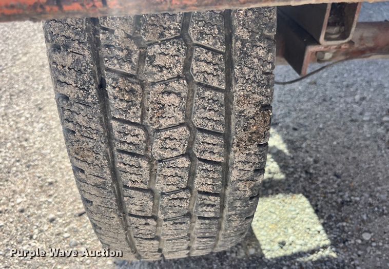 image for item EK8711 2000 Broce RC 350 broom