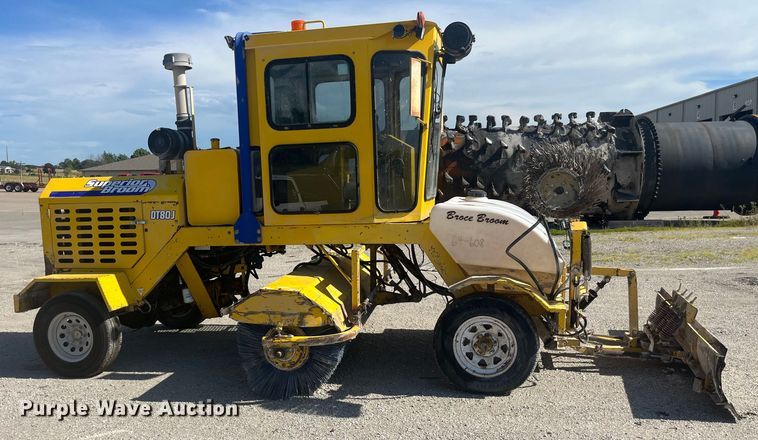 image for item EK8712 Superior Broom DT80J broom