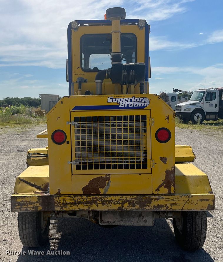 image for item EK8712 Superior Broom DT80J broom