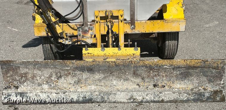 image for item EK8712 Superior Broom DT80J broom