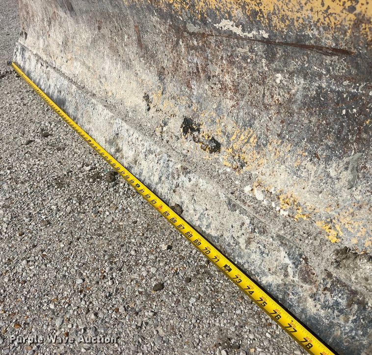 image for item EK8712 Superior Broom DT80J broom