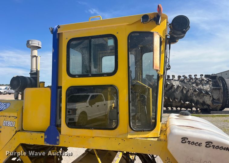 image for item EK8712 Superior Broom DT80J broom