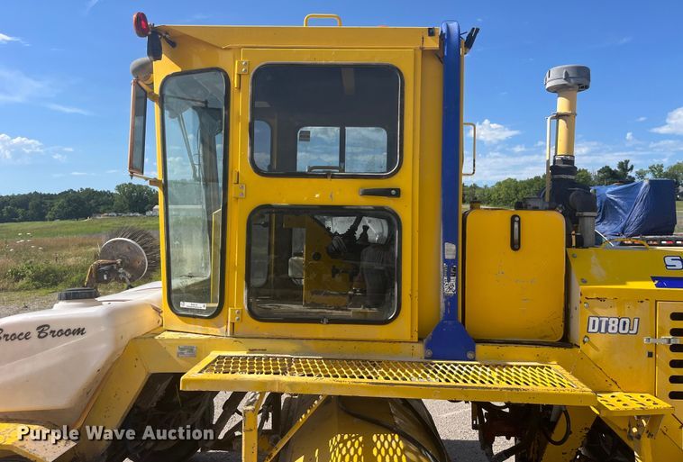 image for item EK8712 Superior Broom DT80J broom