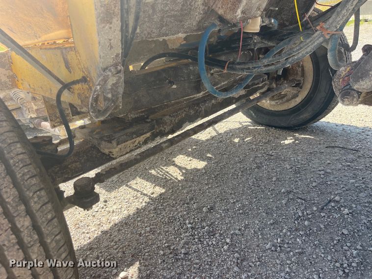 image for item EK8712 Superior Broom DT80J broom