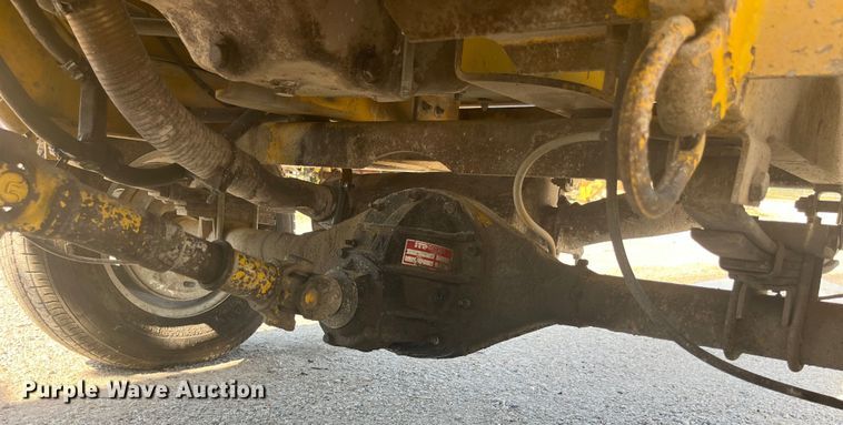 image for item EK8712 Superior Broom DT80J broom