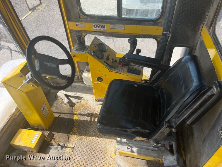 image for item EK8712 Superior Broom DT80J broom