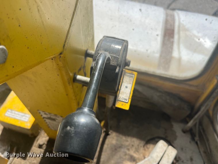 image for item EK8712 Superior Broom DT80J broom