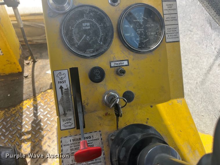 image for item EK8712 Superior Broom DT80J broom