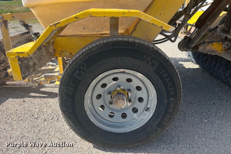 image for item EK8712 Superior Broom DT80J broom