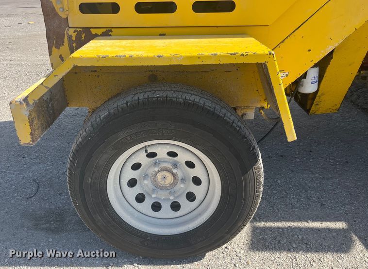 image for item EK8712 Superior Broom DT80J broom