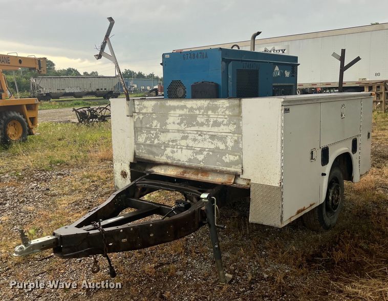 image for item EK8717 Shop built welding trailer