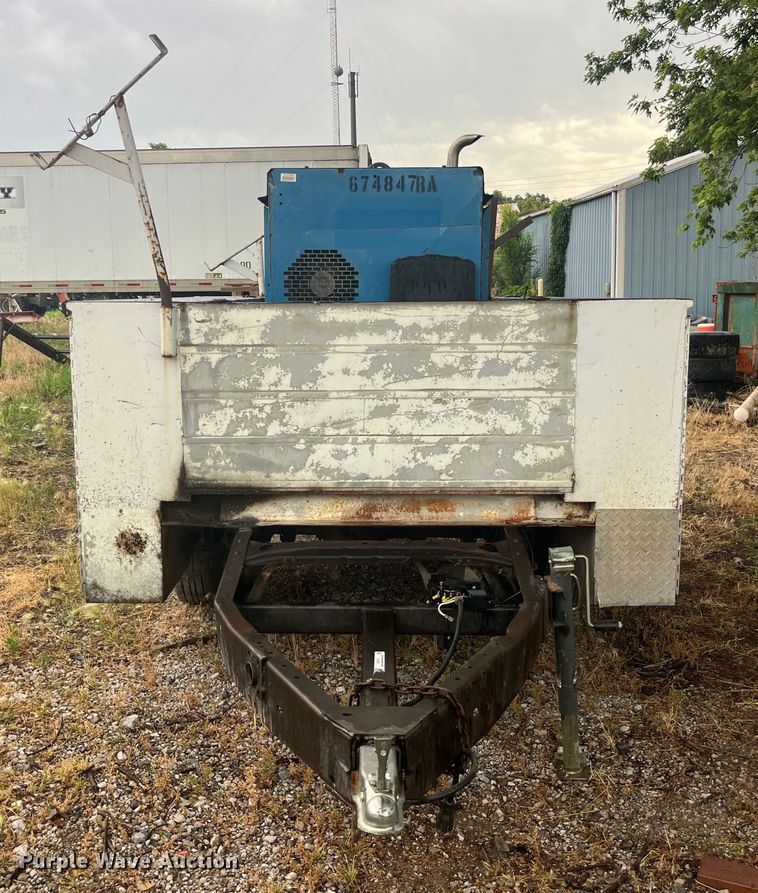 image for item EK8717 Shop built welding trailer