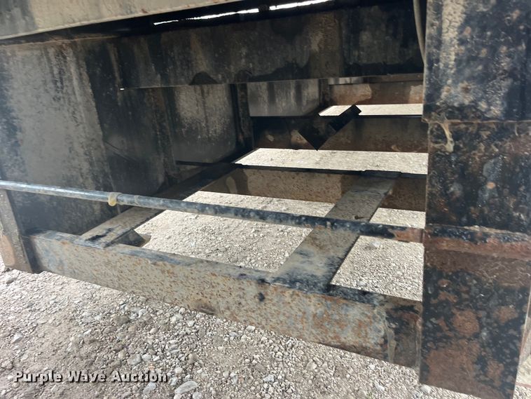 image for item EK8719 2018 Kaufman drop deck equipment trailer