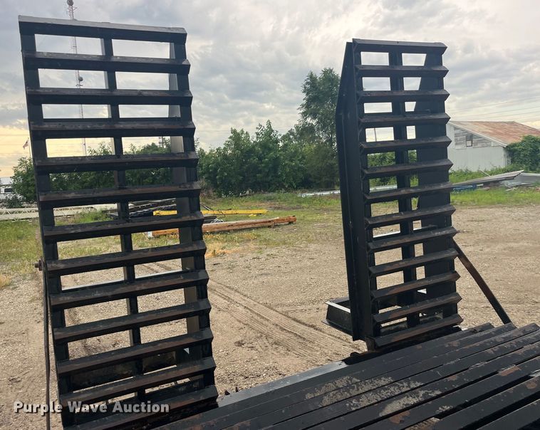 image for item EK8719 2018 Kaufman drop deck equipment trailer