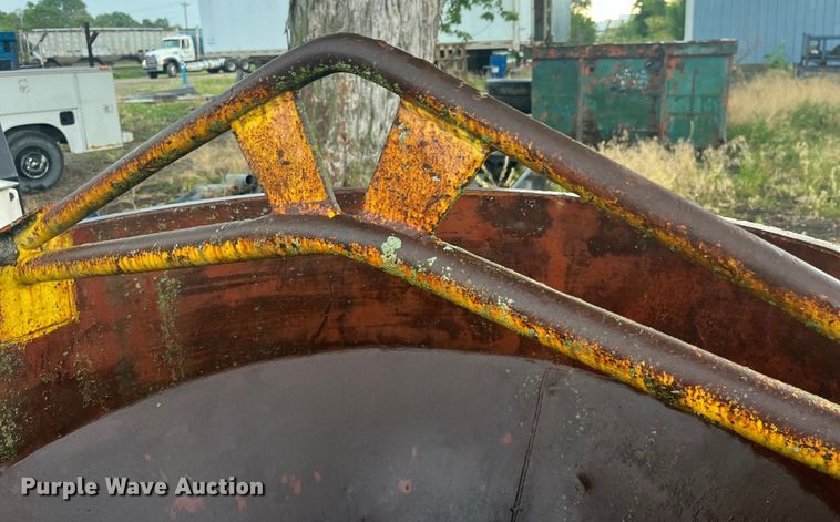 image for item EK8736 Concrete bucket