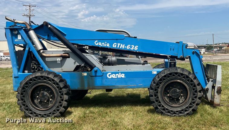 image for item EK8741 2007 Genie GTH-636 telehandler