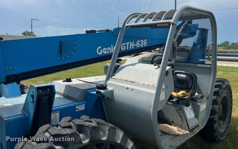 image for item EK8741 2007 Genie GTH-636 telehandler