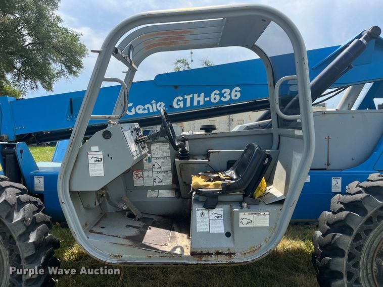 image for item EK8741 2007 Genie GTH-636 telehandler