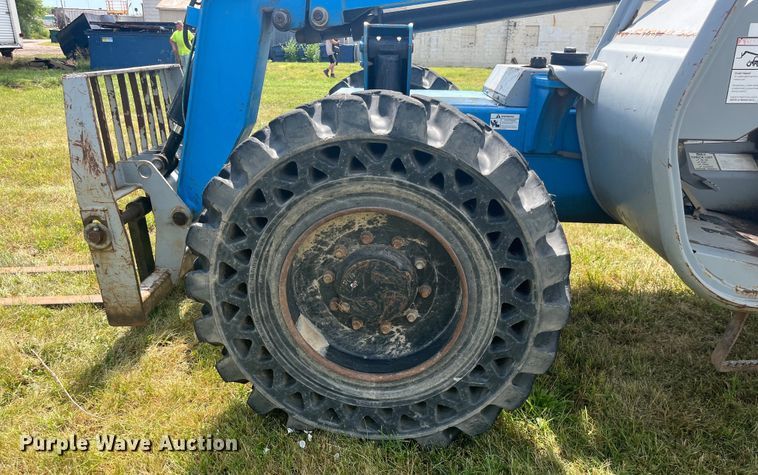 image for item EK8741 2007 Genie GTH-636 telehandler