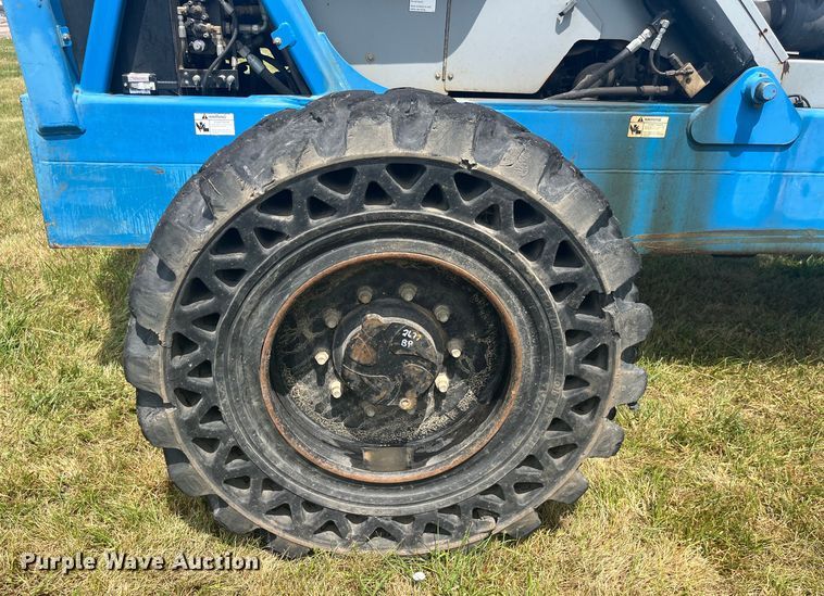 image for item EK8741 2007 Genie GTH-636 telehandler