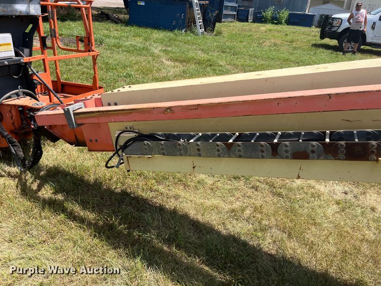 image for item EK8744 2007 JLG 600S boom lift