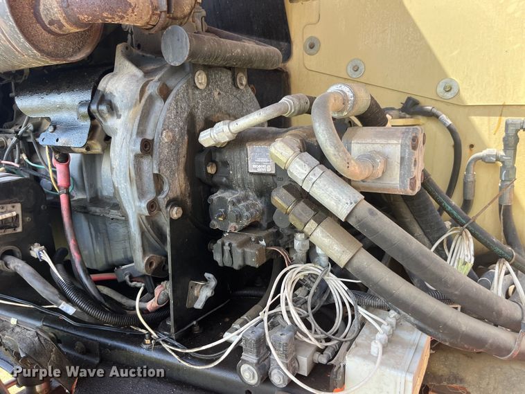 image for item EK8744 2007 JLG 600S boom lift