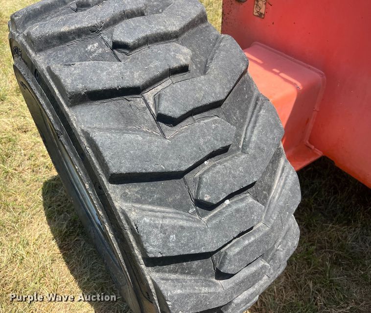 image for item EK8744 2007 JLG 600S boom lift