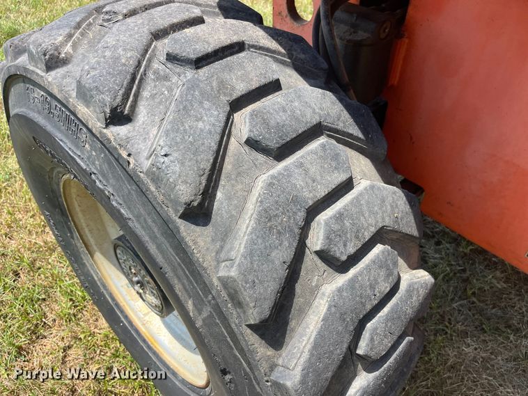 image for item EK8744 2007 JLG 600S boom lift