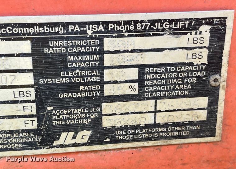 image for item EK8744 2007 JLG 600S boom lift