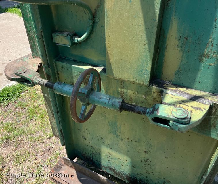 image for item EK8745 SELCO V5HD cardboard baler