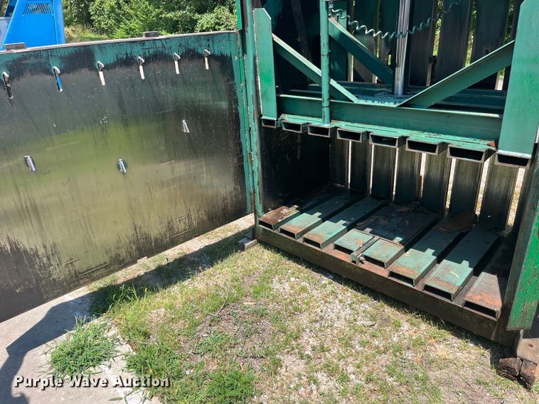 image for item EK8745 SELCO V5HD cardboard baler