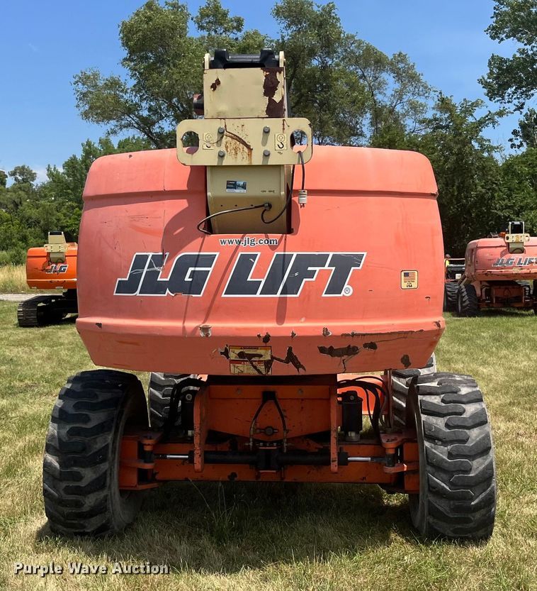 image for item EK8748 2007 JLG 660SJ boom lift