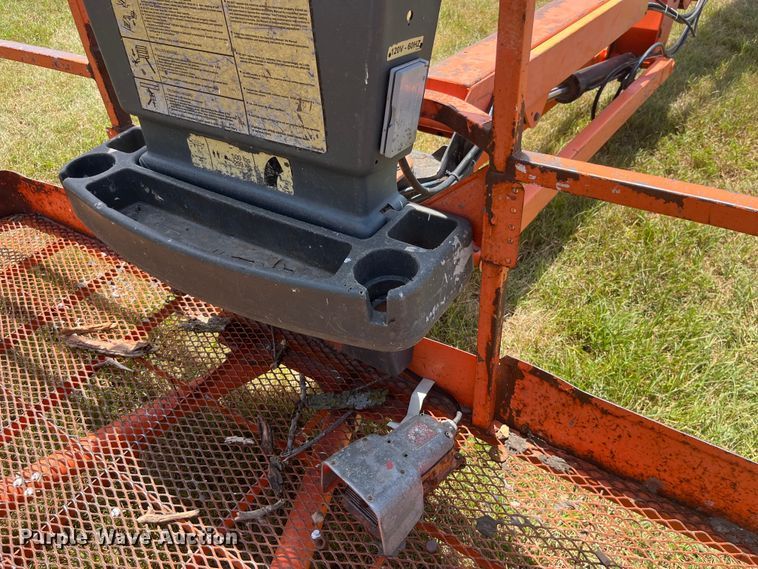 image for item EK8748 2007 JLG 660SJ boom lift