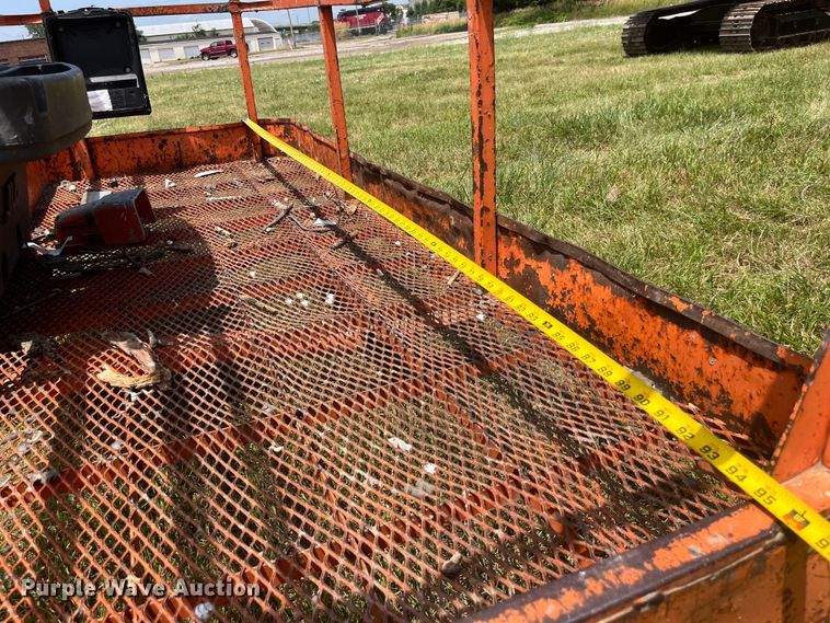 image for item EK8748 2007 JLG 660SJ boom lift