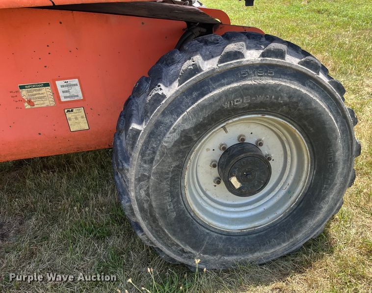 image for item EK8748 2007 JLG 660SJ boom lift