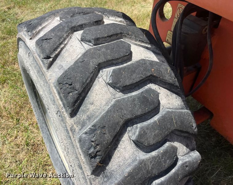 image for item EK8748 2007 JLG 660SJ boom lift