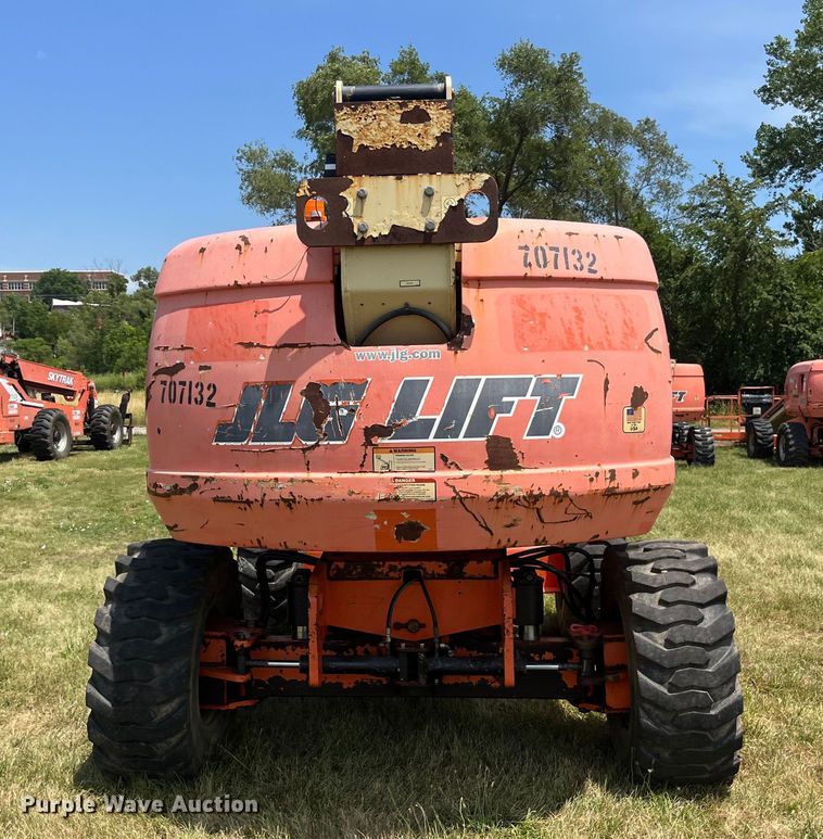 image for item EK8749 2007 JLG 600S boom lift