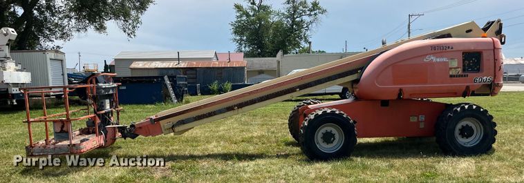 image for item EK8749 2007 JLG 600S boom lift