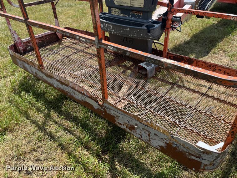 image for item EK8749 2007 JLG 600S boom lift