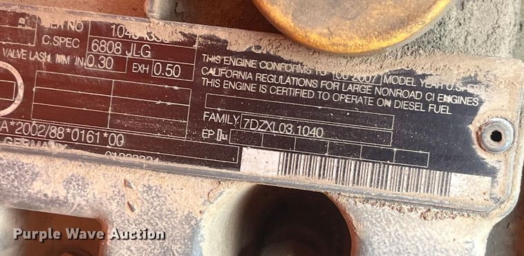 image for item EK8749 2007 JLG 600S boom lift