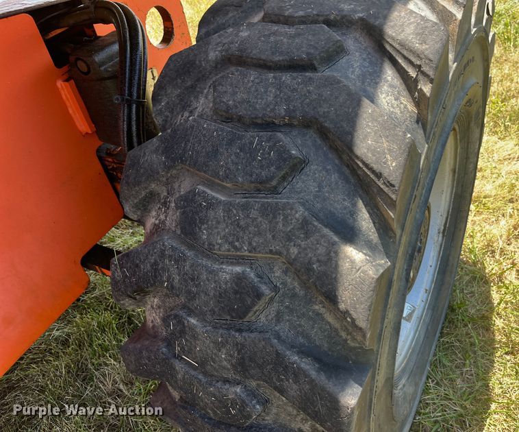 image for item EK8749 2007 JLG 600S boom lift