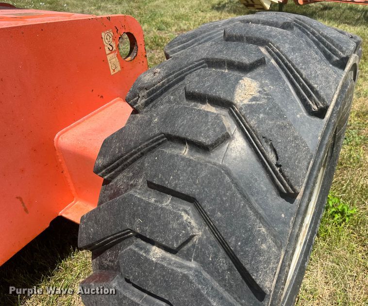 image for item EK8749 2007 JLG 600S boom lift