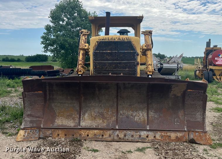 image for item EK8756 Caterpillar  D8H dozer