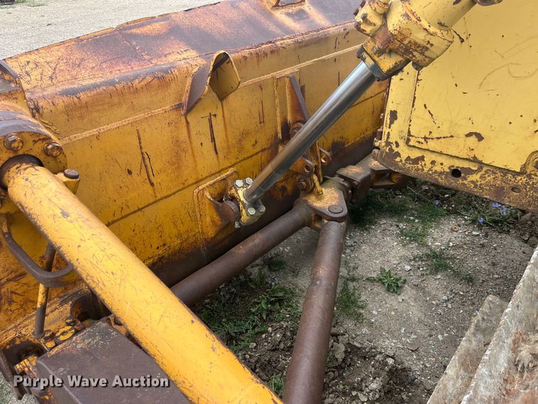 image for item EK8756 Caterpillar  D8H dozer