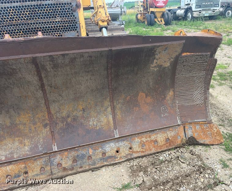 image for item EK8756 Caterpillar  D8H dozer
